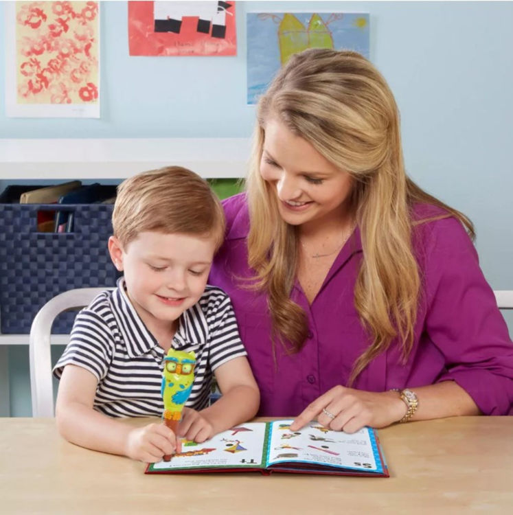 Imagen de Hotdots Jr. Let's learn the alphabet. Actividades en inglés para aprender el alfabeto