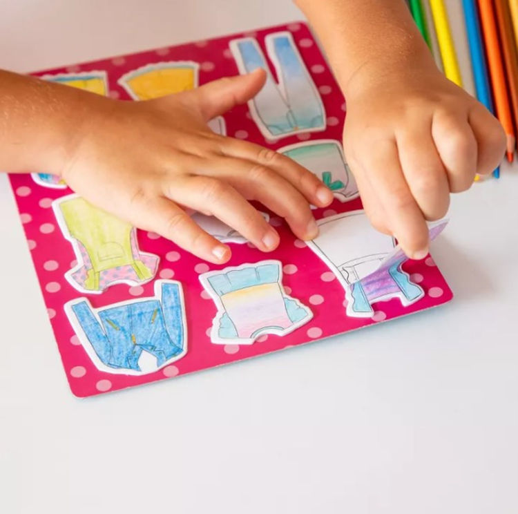 Imagen de Papercraft Sweet Boutique - Muñecas de papel para vestir y colorear